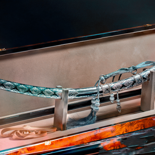 سيف العرضة فضي